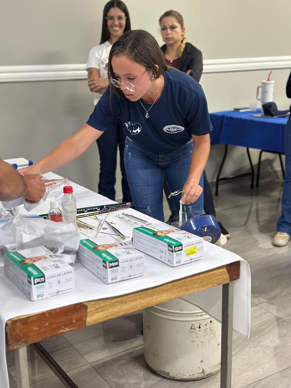 Aula prática do curso de Inseminação Artificial